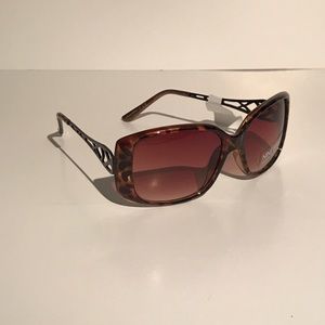 NWT NINE WEST ELEGANT SUNGLASSES MOD CHEETAH
